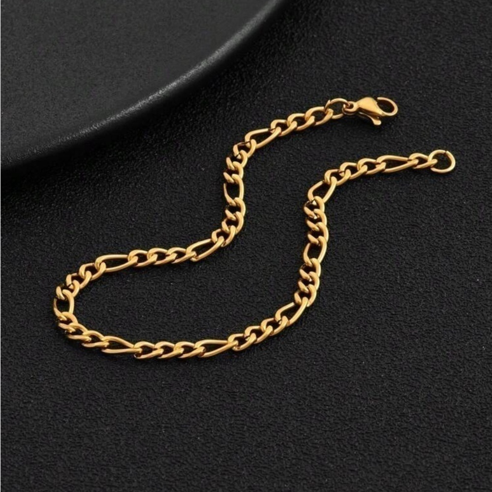 Men’s Gold tone stainless steel stylish bracelet​​​